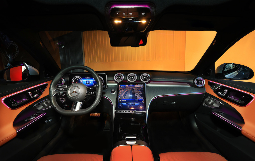 梅赛德斯-奔驰C 350 e L插电式混合动力运动轿车（11）.jpg